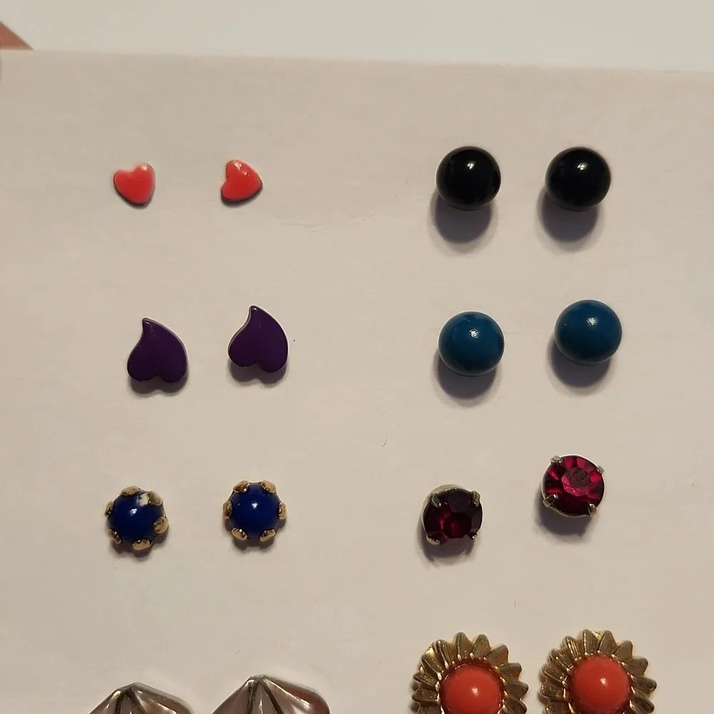 Stud Earring Collection - Picture 5 of 8